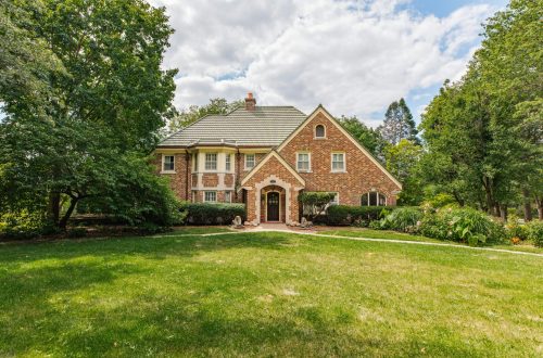 adam-davis-xmig6eT-QTM-unsplash